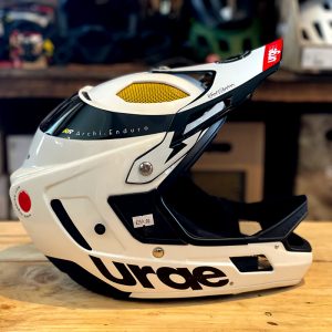 photo casque urge archi enduro