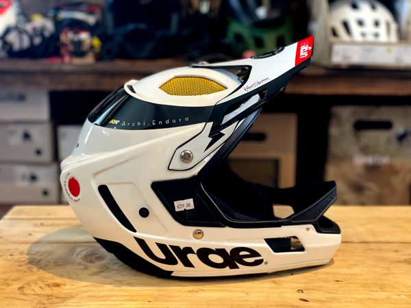 photo casque urge archi enduro